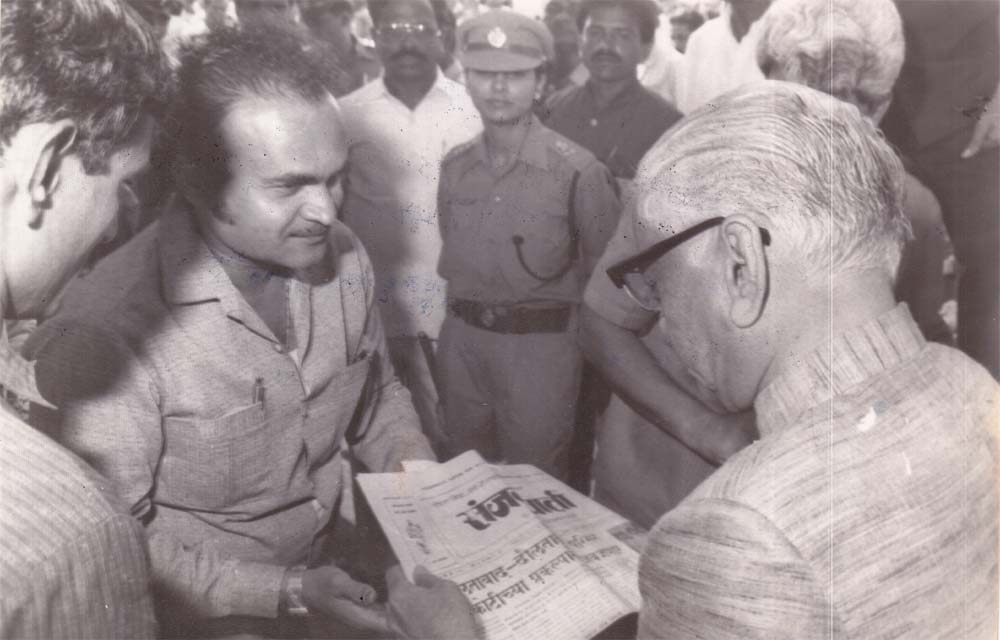 Ex. Chief Minister Sudhakarrao Waik with Editor Shivnath Rathi