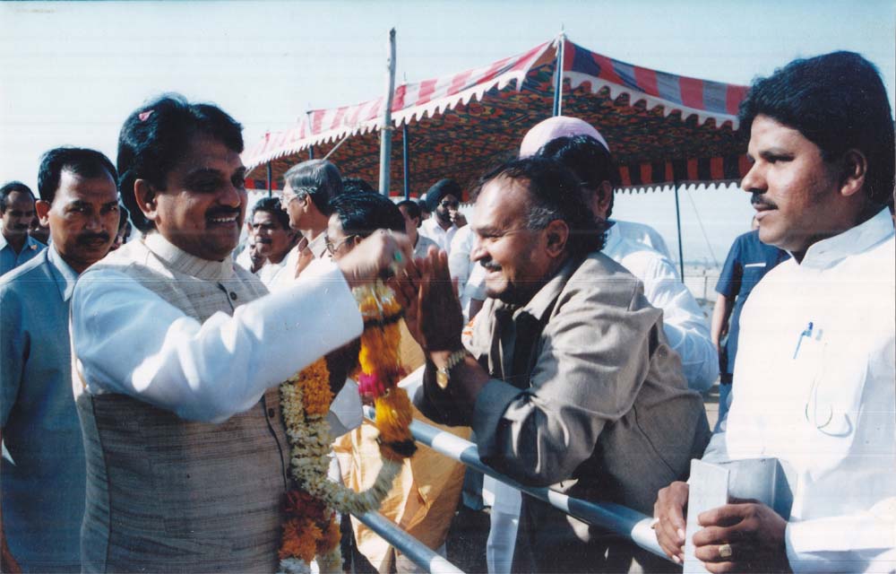 Ex. Chief Minister Vilasrao Deshmukh with Editor Shivnath Rathi